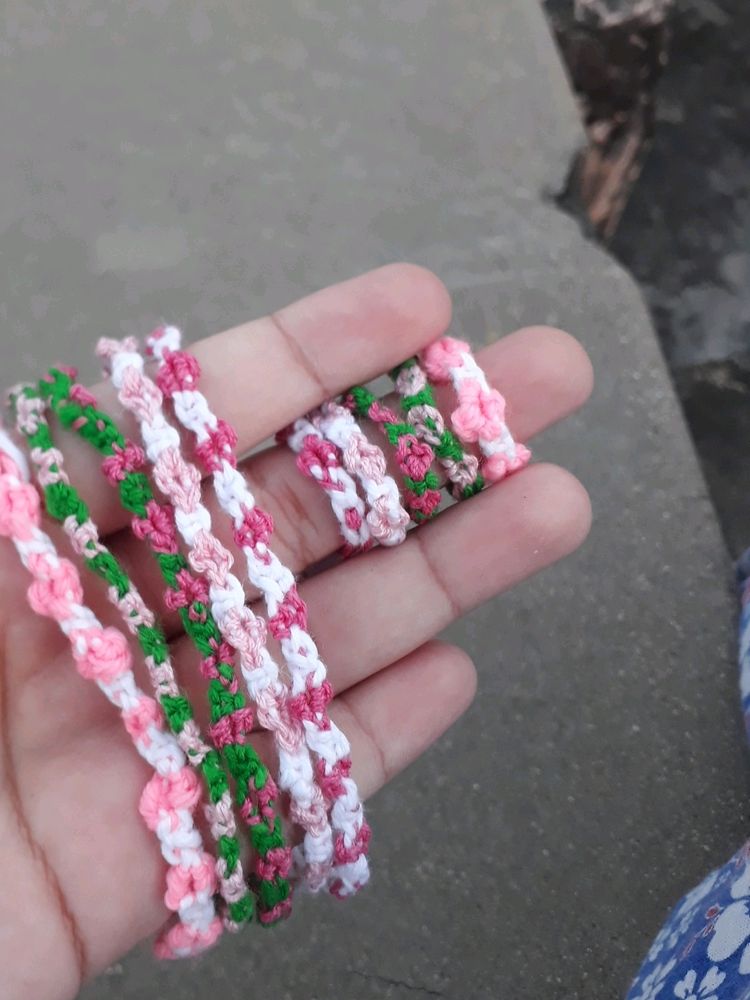 Flower Thread Braclete