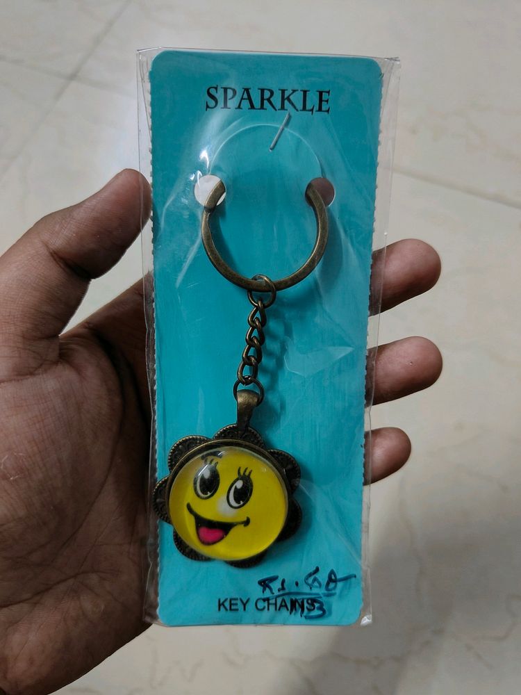 Keychain | New & Unused | Smiley | Small