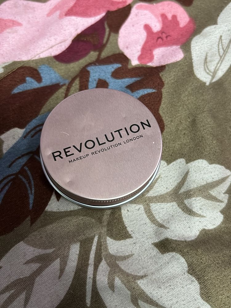 Makeup Revolution Like Pink Glowing Blush ☺️