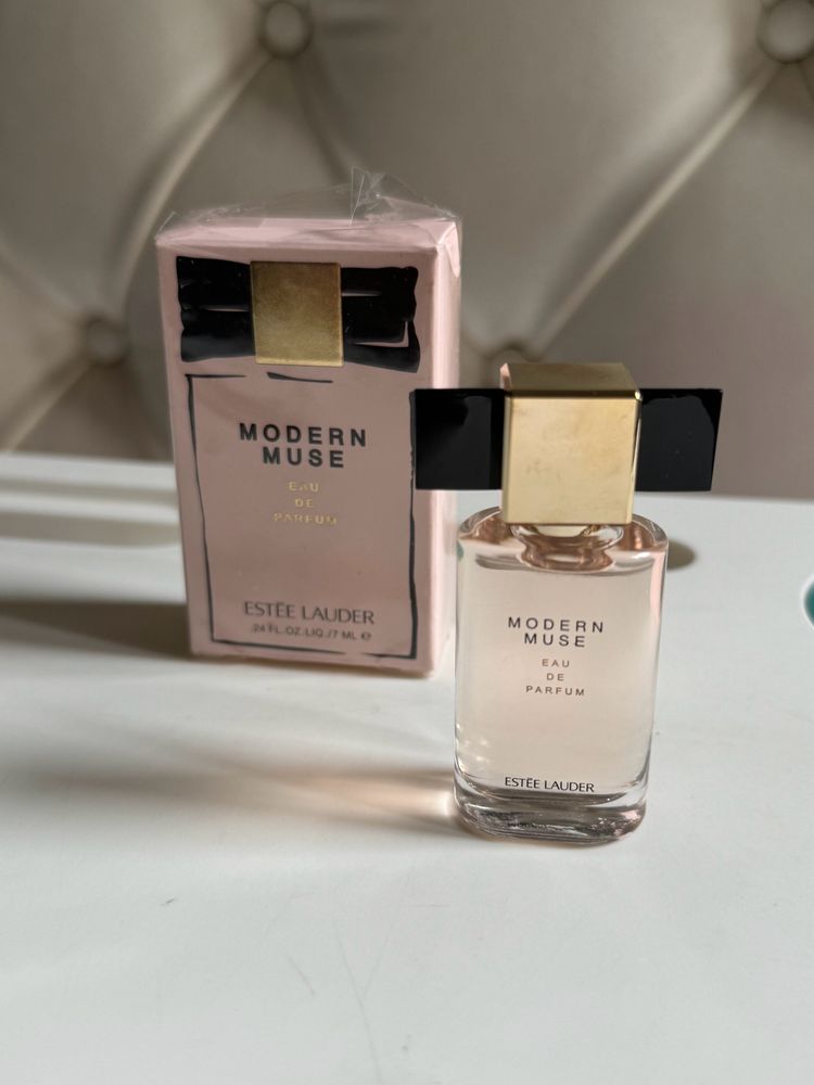 Estee Lauder Perfume- Modern Muse