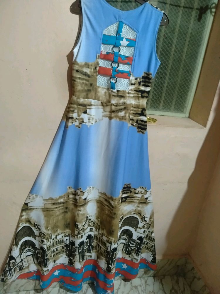 Long Gown.Sleeves Are Attached Inside.