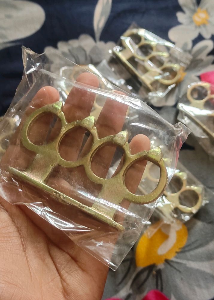 Brass Knuckles (Defence)