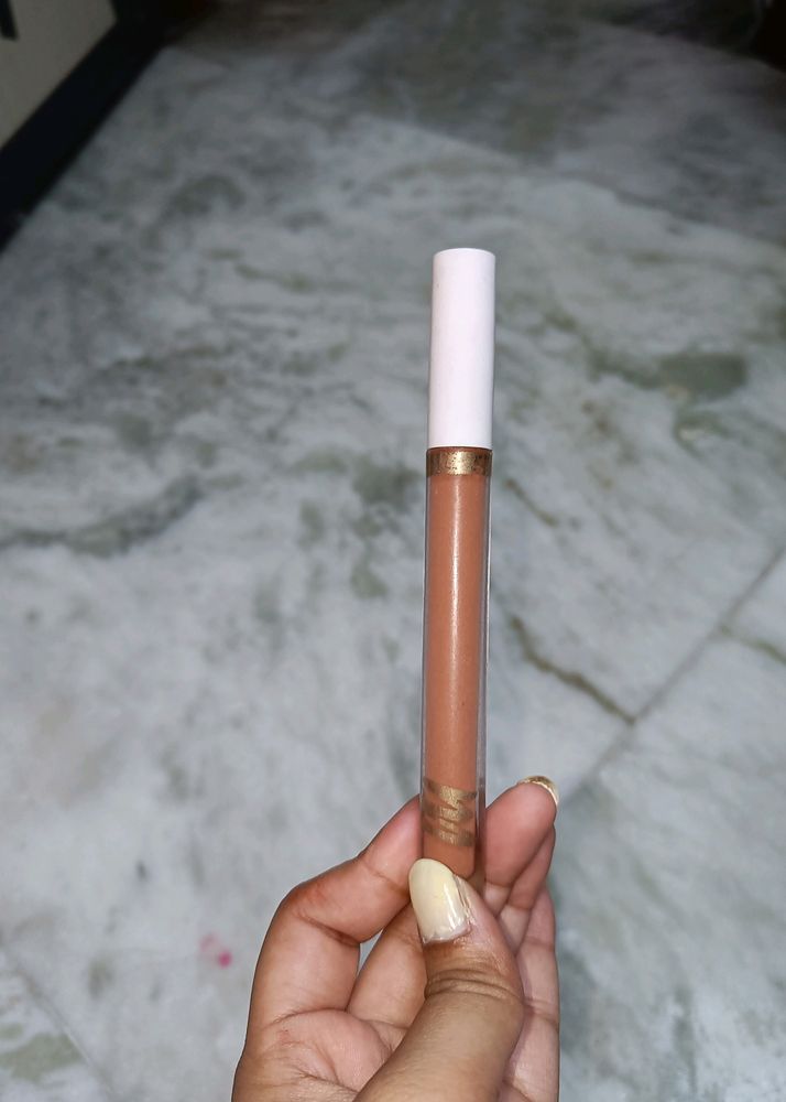 Get Free Delivery On This Myglamm Lipstick. Nude Shade.