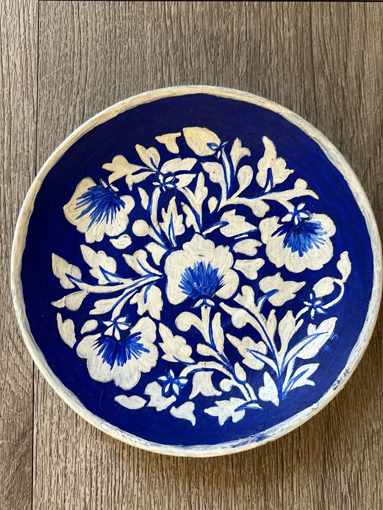 Handpainted ceramic plate for wall hanging