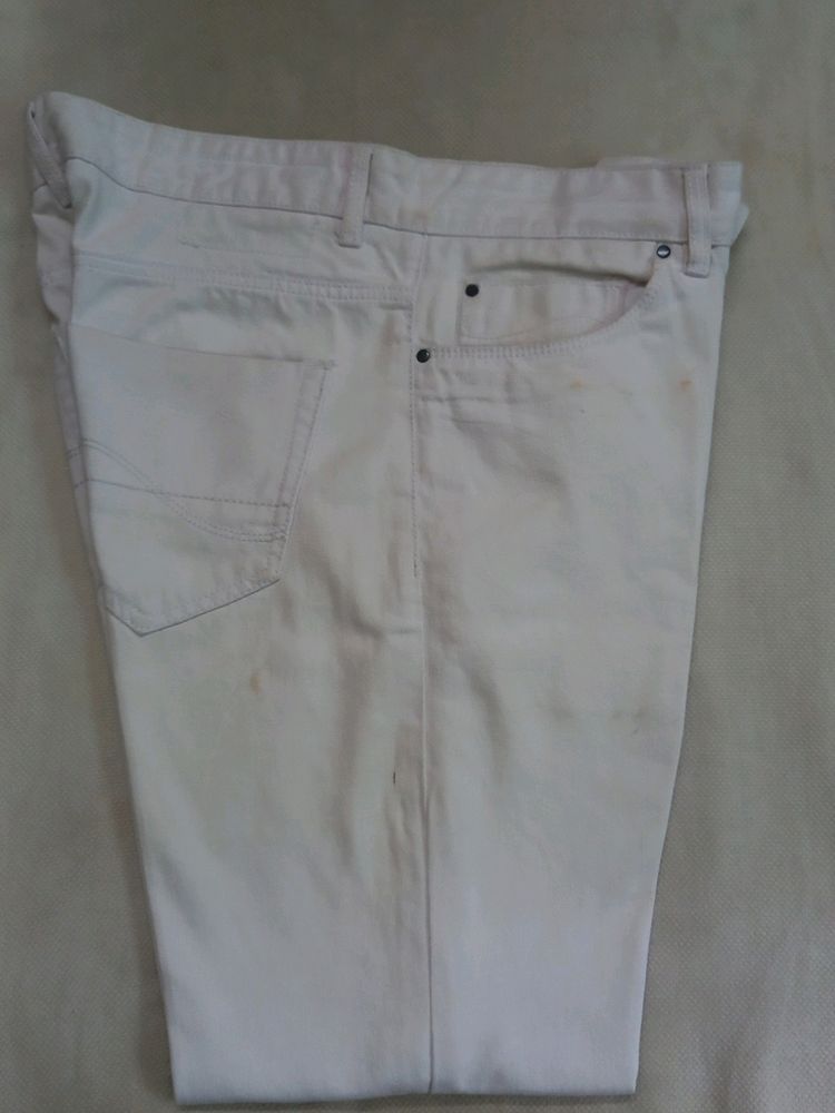 WHITE 34 WAIST JEANS MEASUREMENTS UPLOADED.