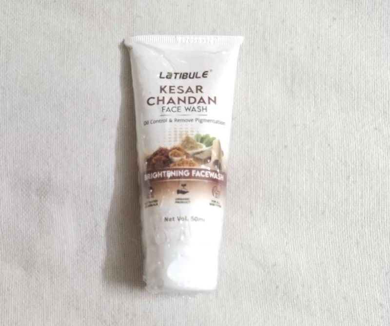 Kesar Chandan Face Wash