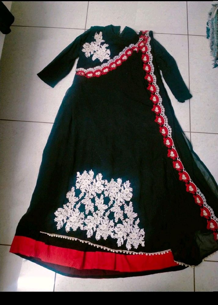 Black Long Gown With Attached Dupatta 🖤