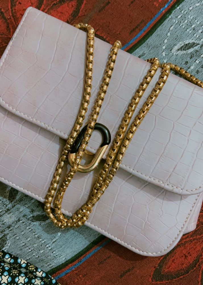 Lavender Sling Bag With Golden Chain