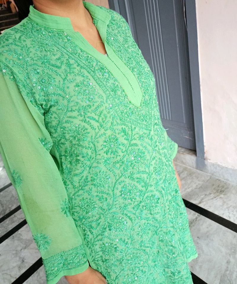 Chikankari Kurti With Bright ☀️ Star Work