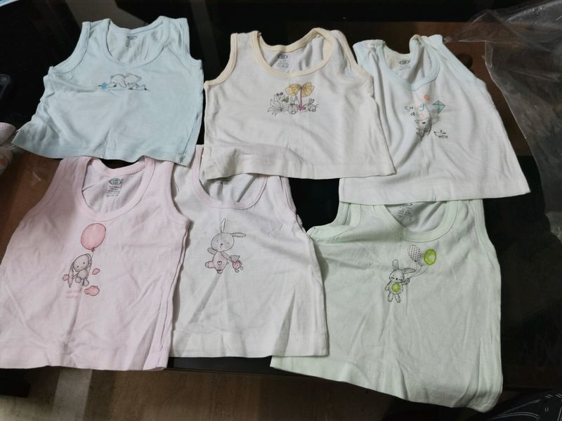 Baby's (0-1months) vests- set of 6