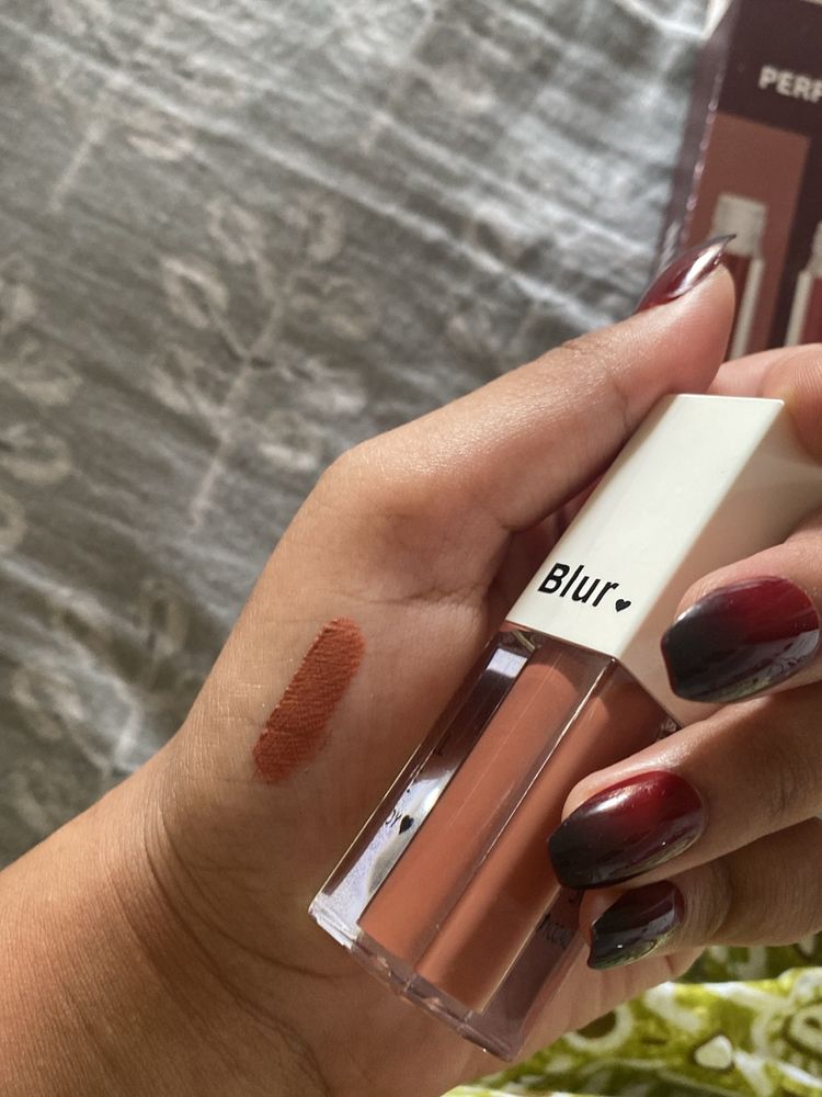 Blur Nude Liquid Lipstick