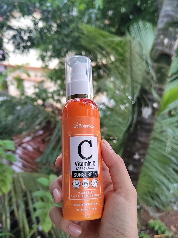 St. Botanica Vitamin C Sunscreen