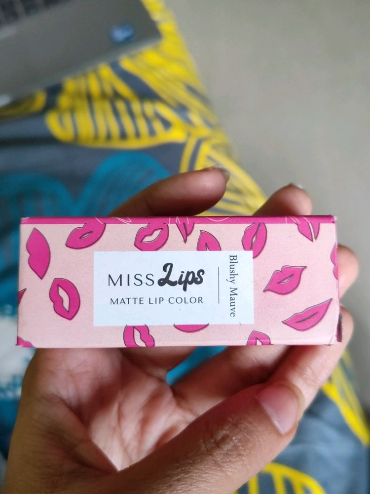 MISS Lips Red Matte Lip Color