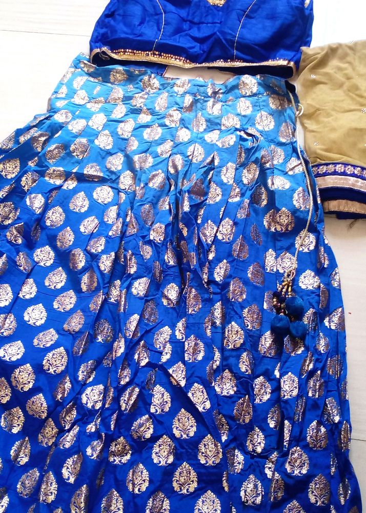 I want to selling  ghagra choli