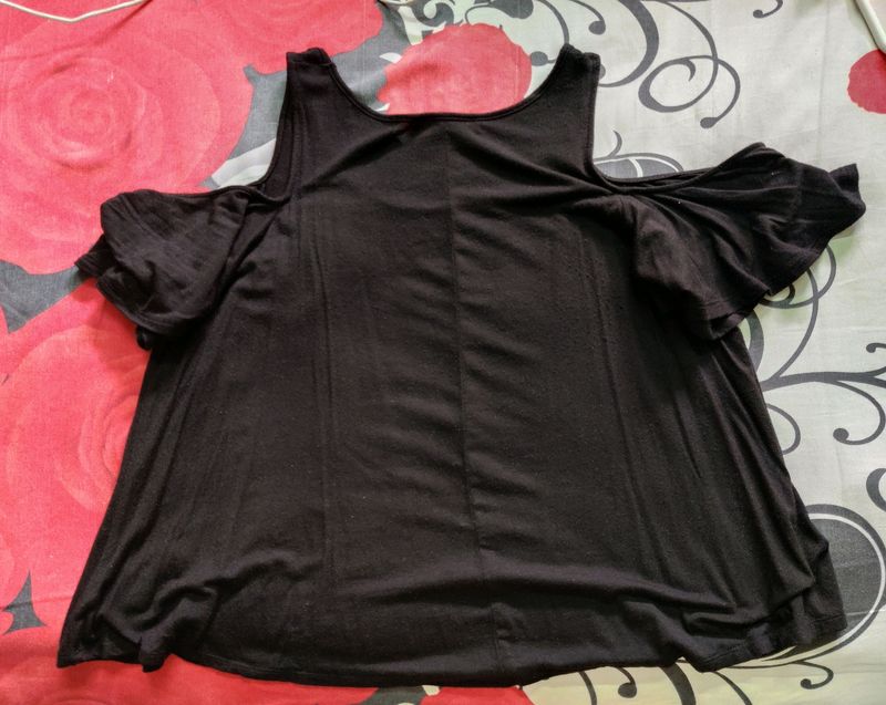 FOREVER 21 Dark Black Cold Shoulder Top. U Neck.