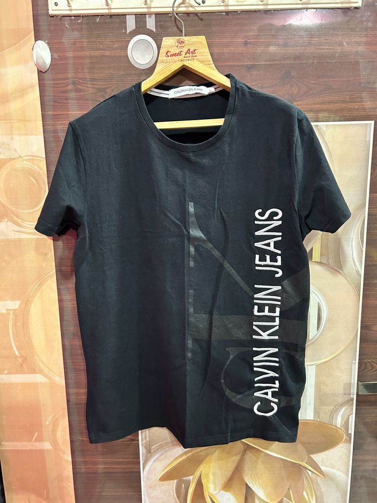 Calvin Klein Black T-shirt For Mens