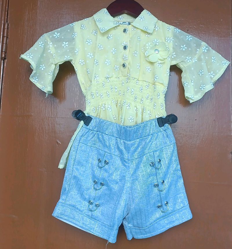 Yellow Bell Sleeves Top And Shorts Set For Girls