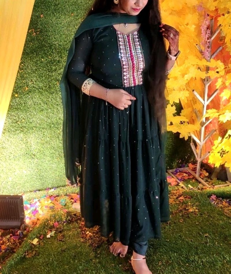 Nyra Green Suit For Mehndi Function 😍