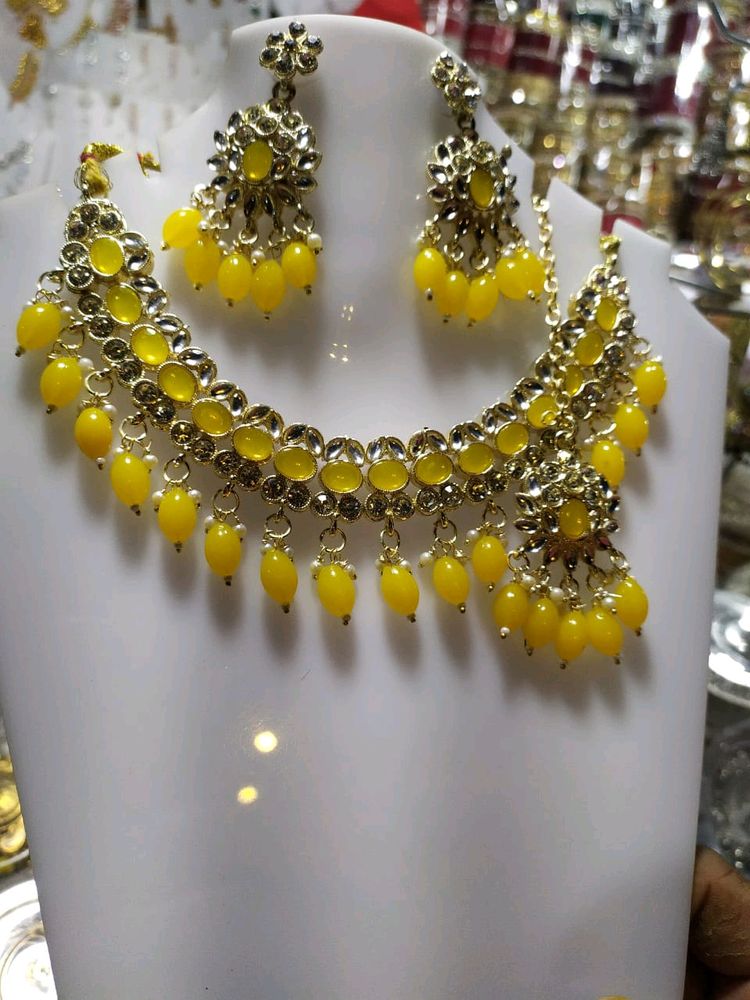 Yellow Jewellery Set