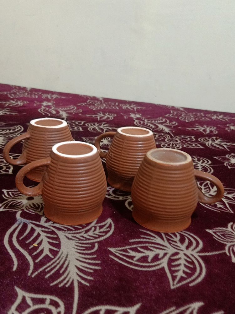 4 Set Ot Shining Clay tea Cups...