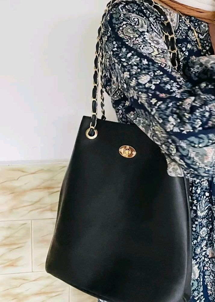 Women Leather Black Shoulder Bag - Extra Spaciou