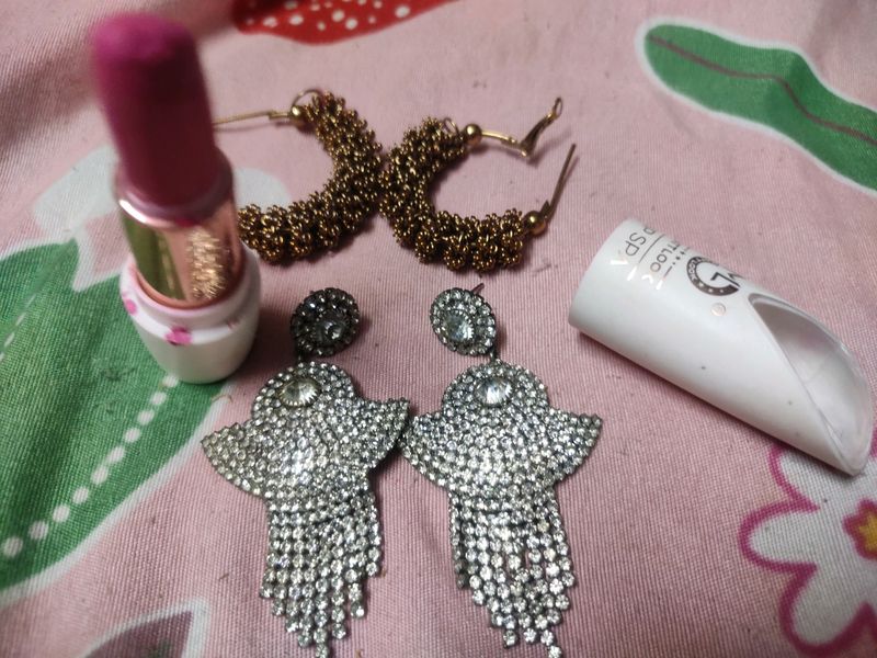 Earrings and Lipstick Combo