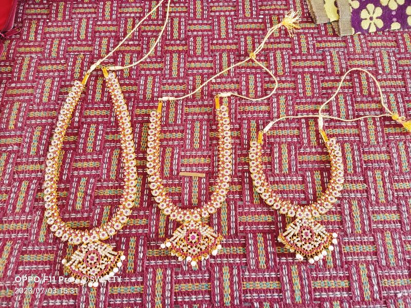 Bridal Set White And Pink Stone