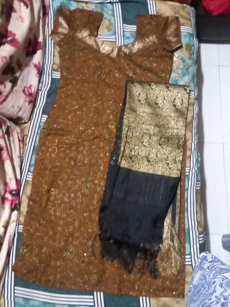 Brown Kurta With Dupatta