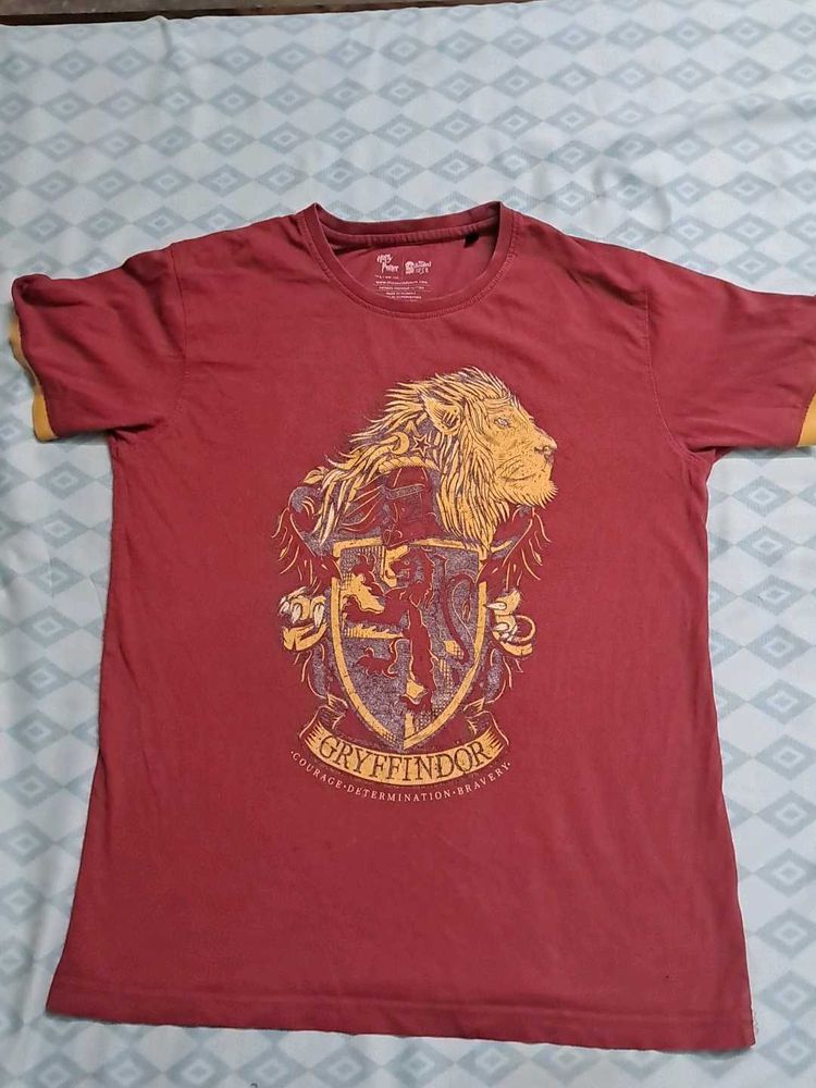 Souled Store Gryffindor Shirt Size S