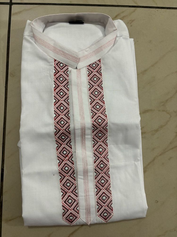 Diwalii Offer!!!Men White Embroidery Kurta