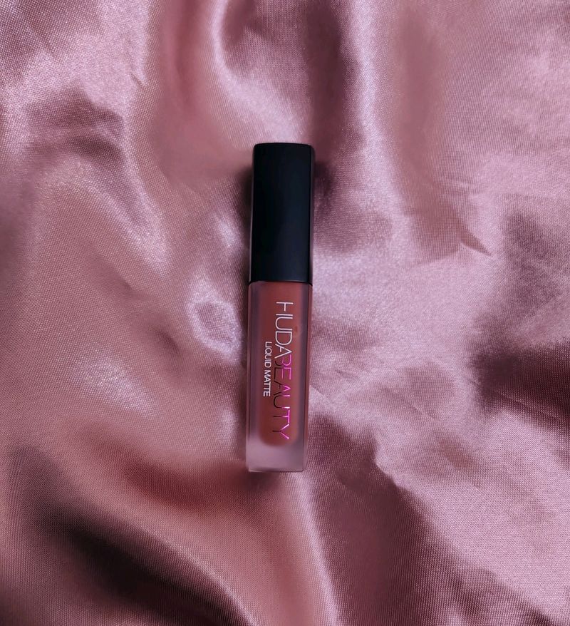 Huda Beauty Liquid Matte Lipstick