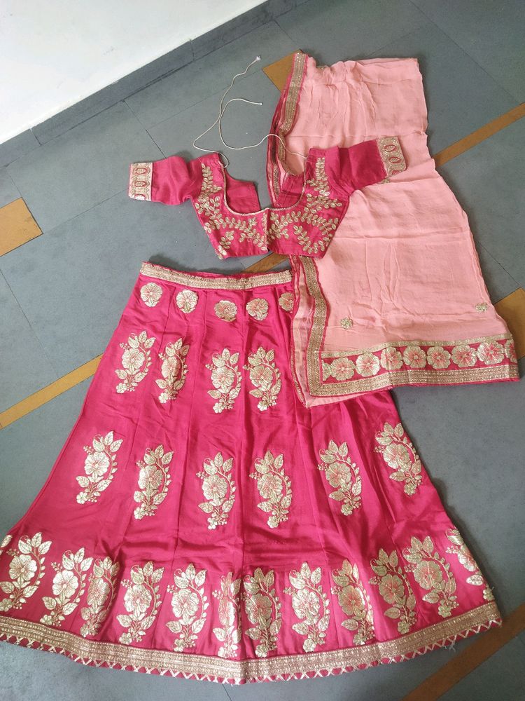 Hota Work Lehnga