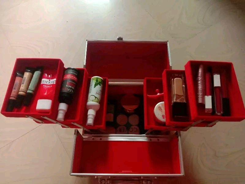 Makeup Vanity Box Not Used 🚫 No Coin