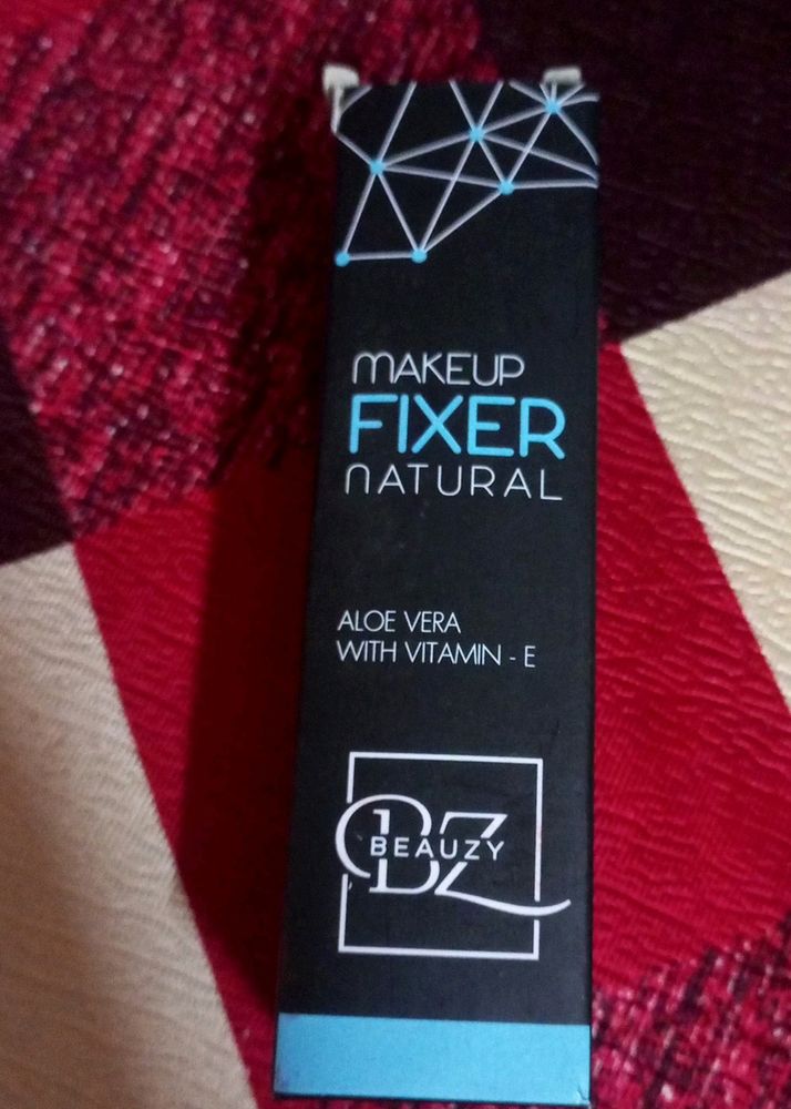 Women's Makeup Fixer