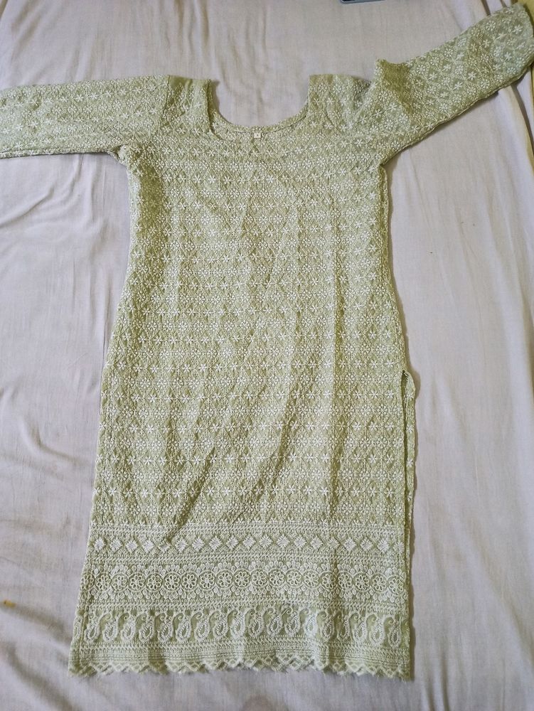 Beautiful Chikankari Kurti