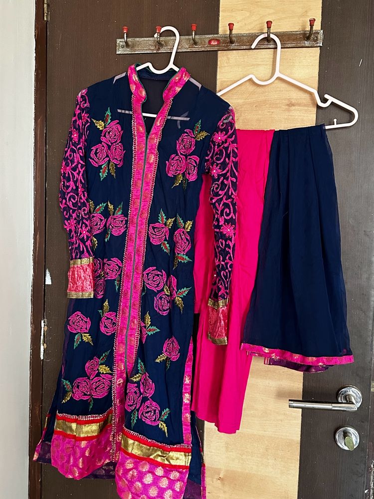 Fancy Kurta Set !