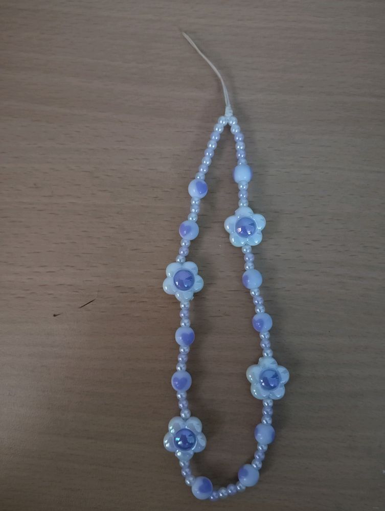 Phone Charm With Pearls And Flowers🌸