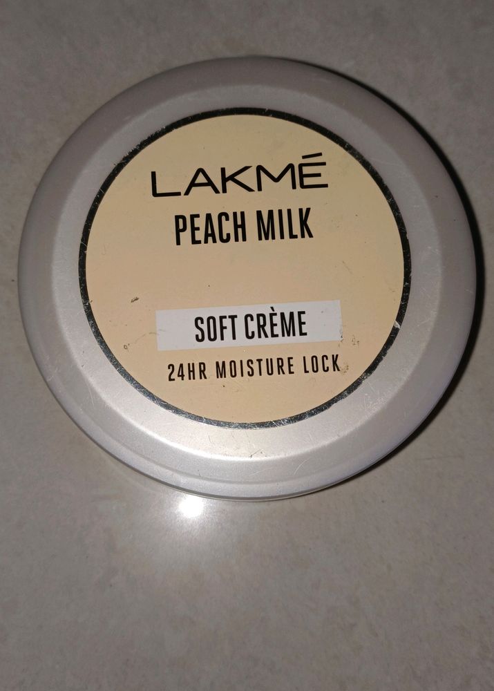 Lakme Peach Milk Soft Moisturizer