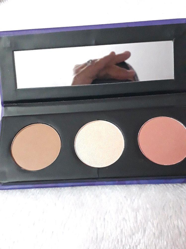 SUGAR Cosmetics Contour De Force Face Palette