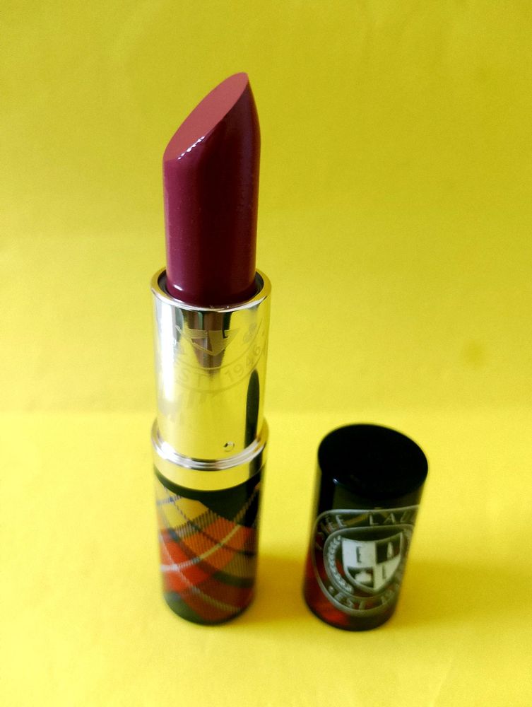 Estee Lauder Lipstick