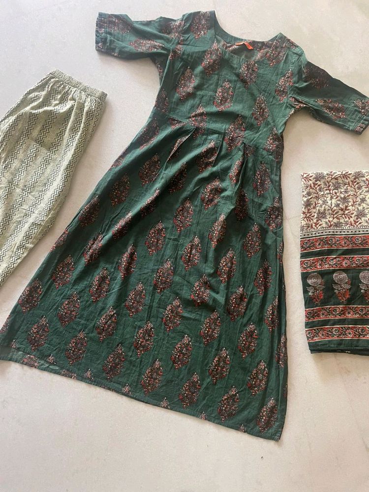 Elegant Green Printed Kurta with Pants and Dupatta