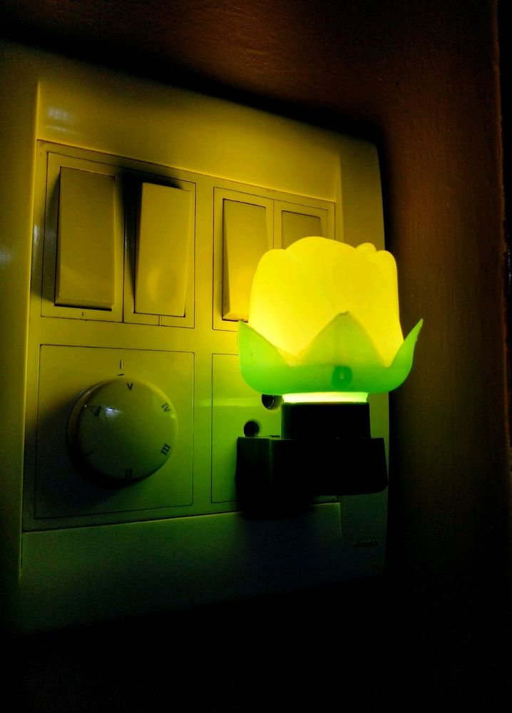 Yellow Rose Lamp