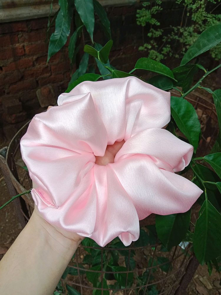 Large Fluffy Babypink Scrunchies 💓