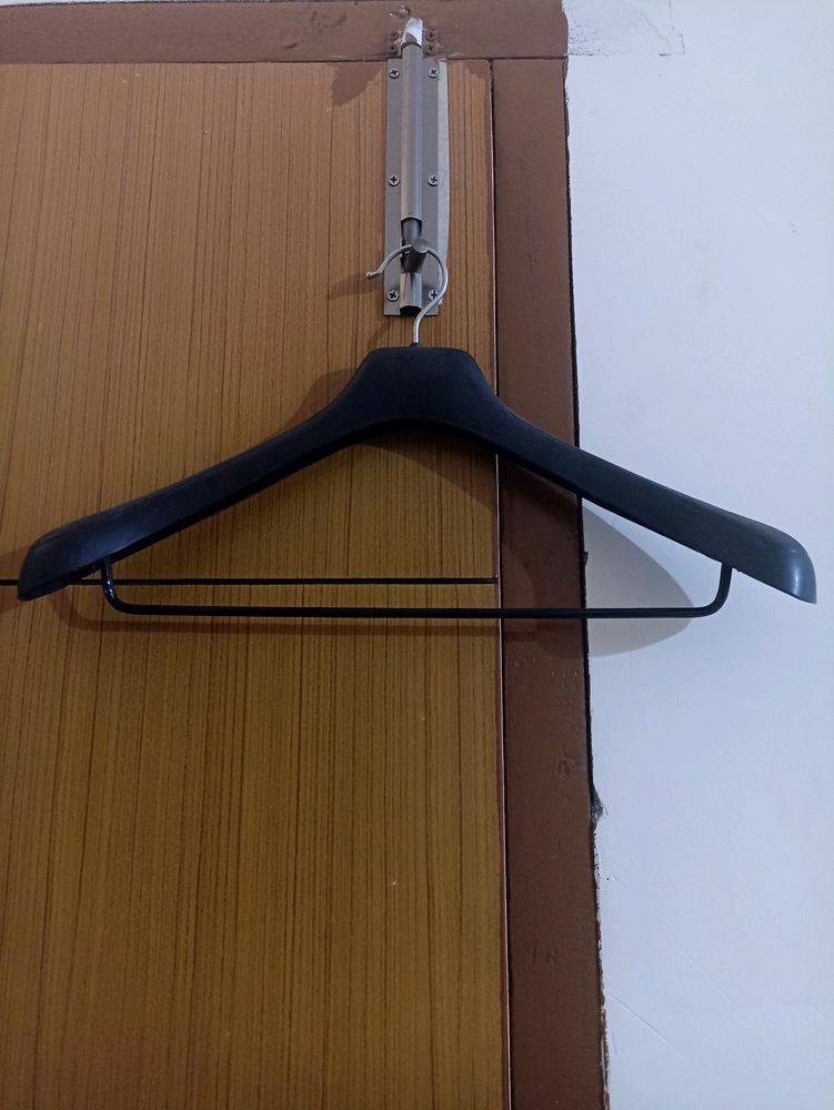 Solid Hanger