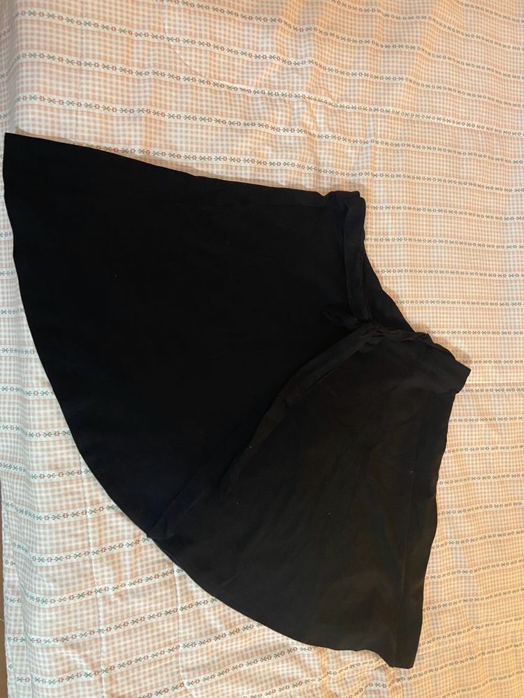 Chemistry Black Skirt