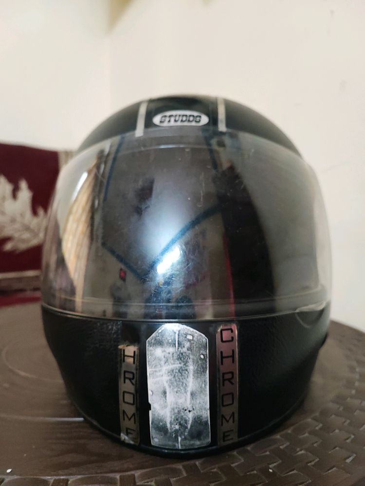 STUDDS HELMET