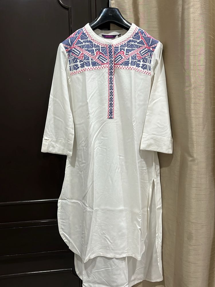 Embroidered White Kurta