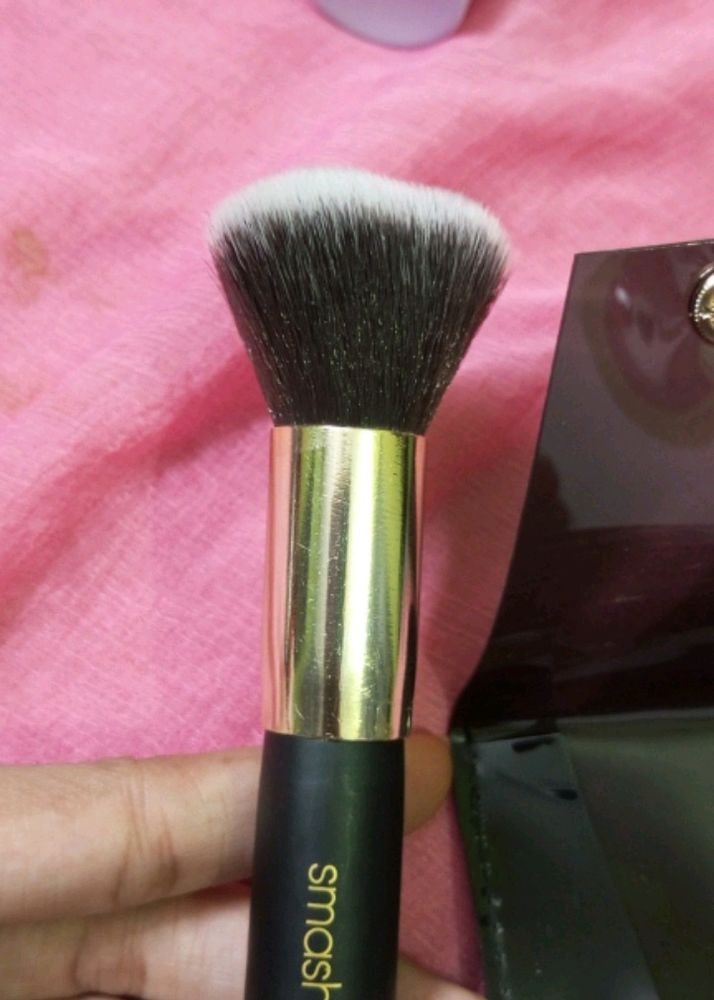 New/Unused Smashbox Foundation Soft Brush