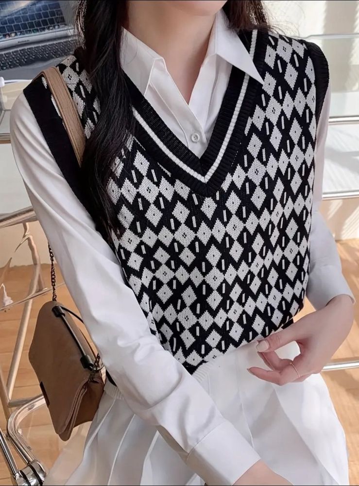 Black&White Knitted Top