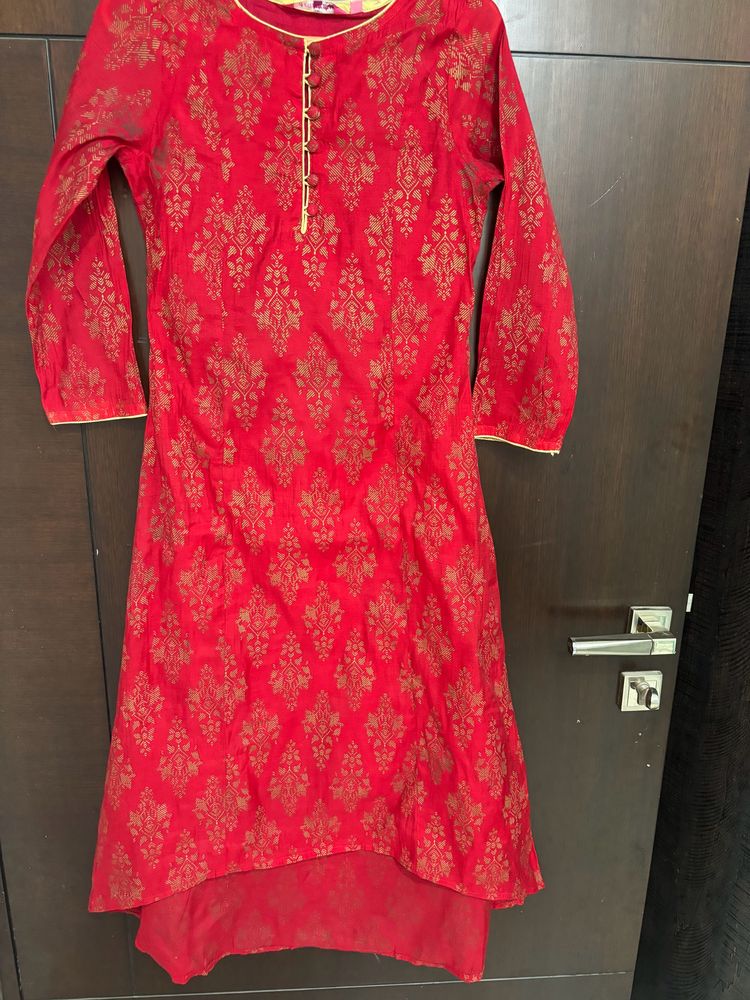 Red Kurti